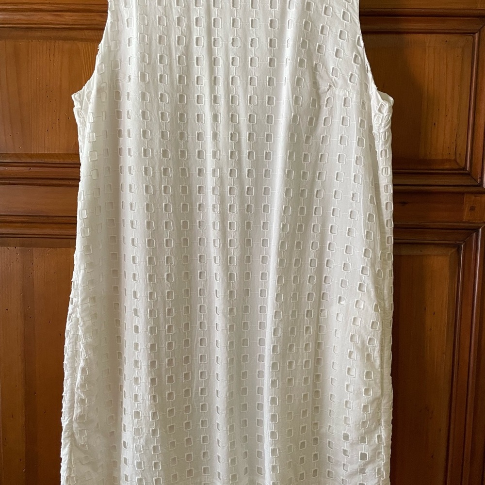 GAP White Sleeveless Sheath Mini Dress